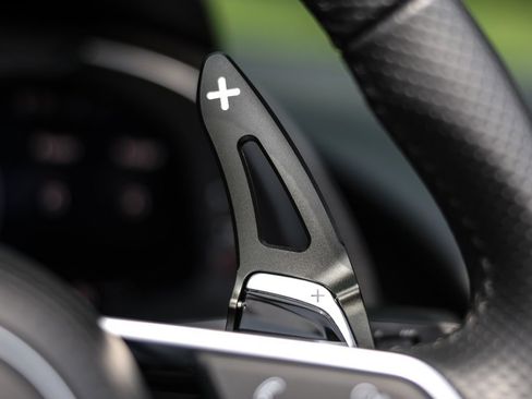 Used 2018 Audi R8 V10 plus w/ Full Leather Package image 37