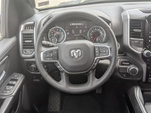 Used 2025 RAM 1500 Big Horn RWD image 32