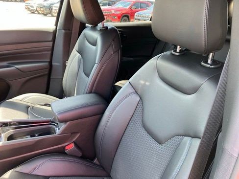 New 2026 Jeep Compass Latitude AWD/4WD image 12