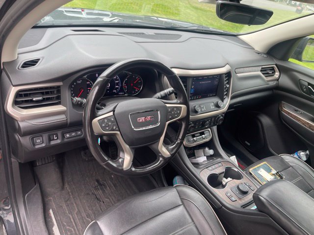 Used 2020 GMC Acadia Denali w/ Denali Ultimate Package AWD/4WD image 12