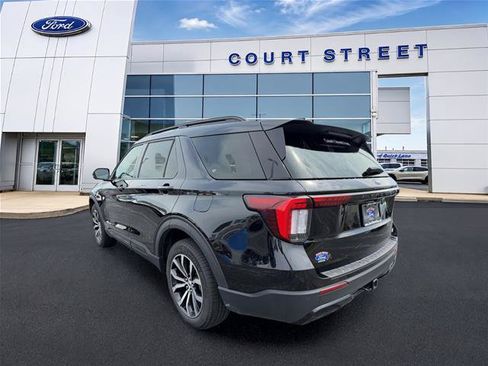 Certified 2026 Ford Explorer ST-Line AWD/4WD image 5