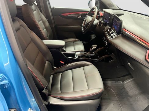 Used 2025 Chevrolet TrailBlazer RS w/ Convenience Package image 27