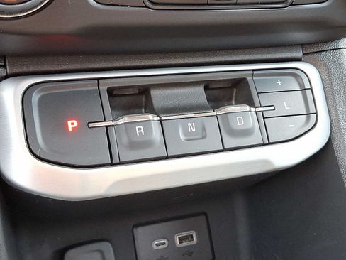 Used 2023 GMC Acadia SLE w/ Driver Convenience Package AWD/4WD image 15