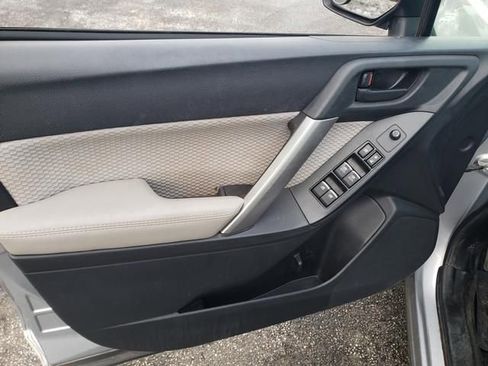 Used 2017 Subaru Forester 2.5i w/ Alloy Wheel Package image 11