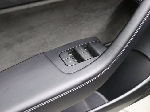 Used 2023 Tesla Model 3 Standard Range image 21