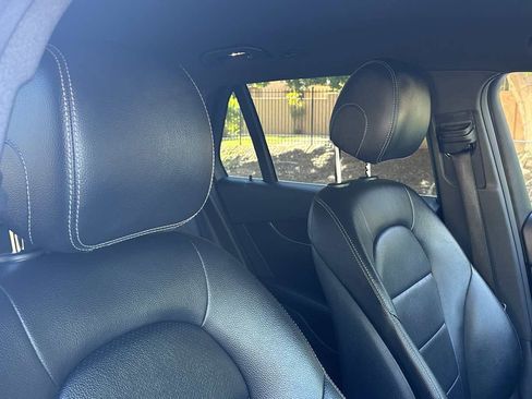 Used 2017 Mercedes-Benz GLC 300 SUV image 16