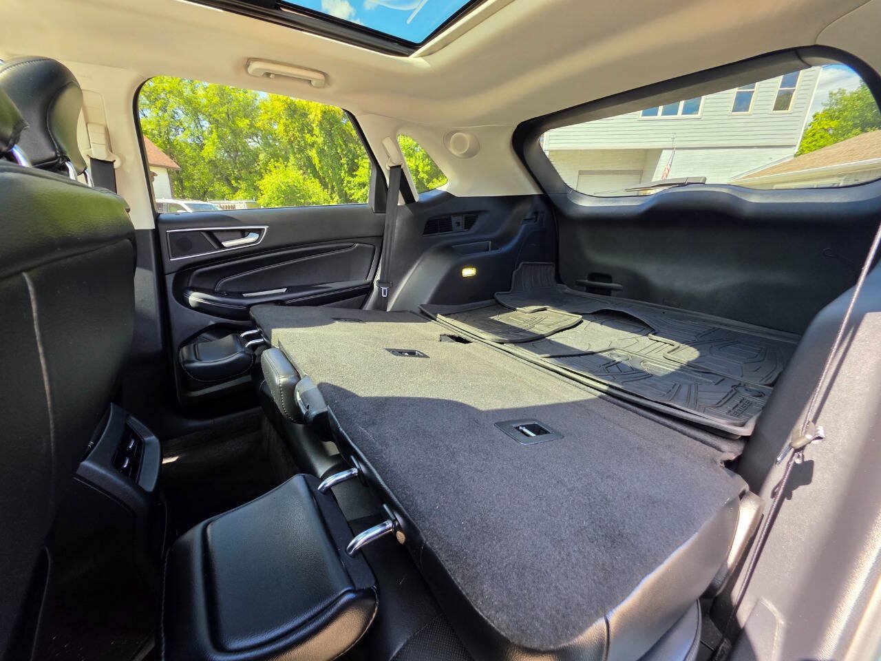 Used 2016 Ford Edge Titanium w/ Equipment Group 301A AWD/4WD image 21