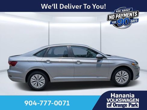 Used 2019 Volkswagen Jetta S FWD image 2