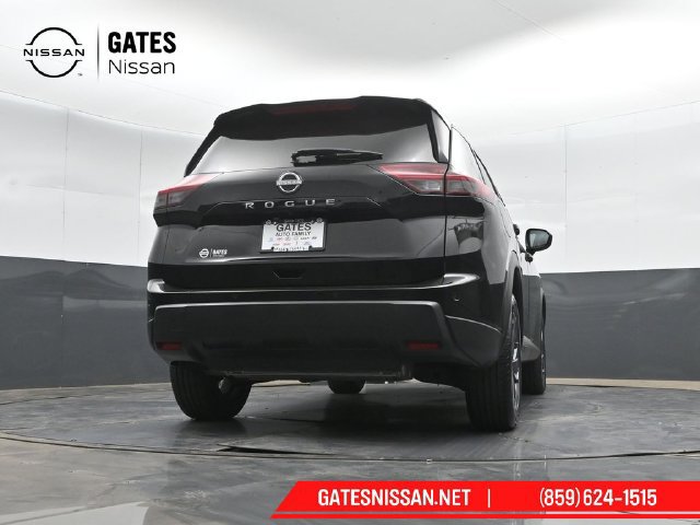 Used 2026 Nissan Rogue SV FWD image 36