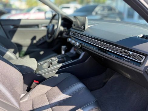 Used 2025 Honda Civic FWD Hybrid Sedan image 26