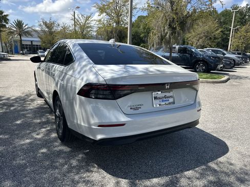 Used 2024 Honda Accord EX image 4