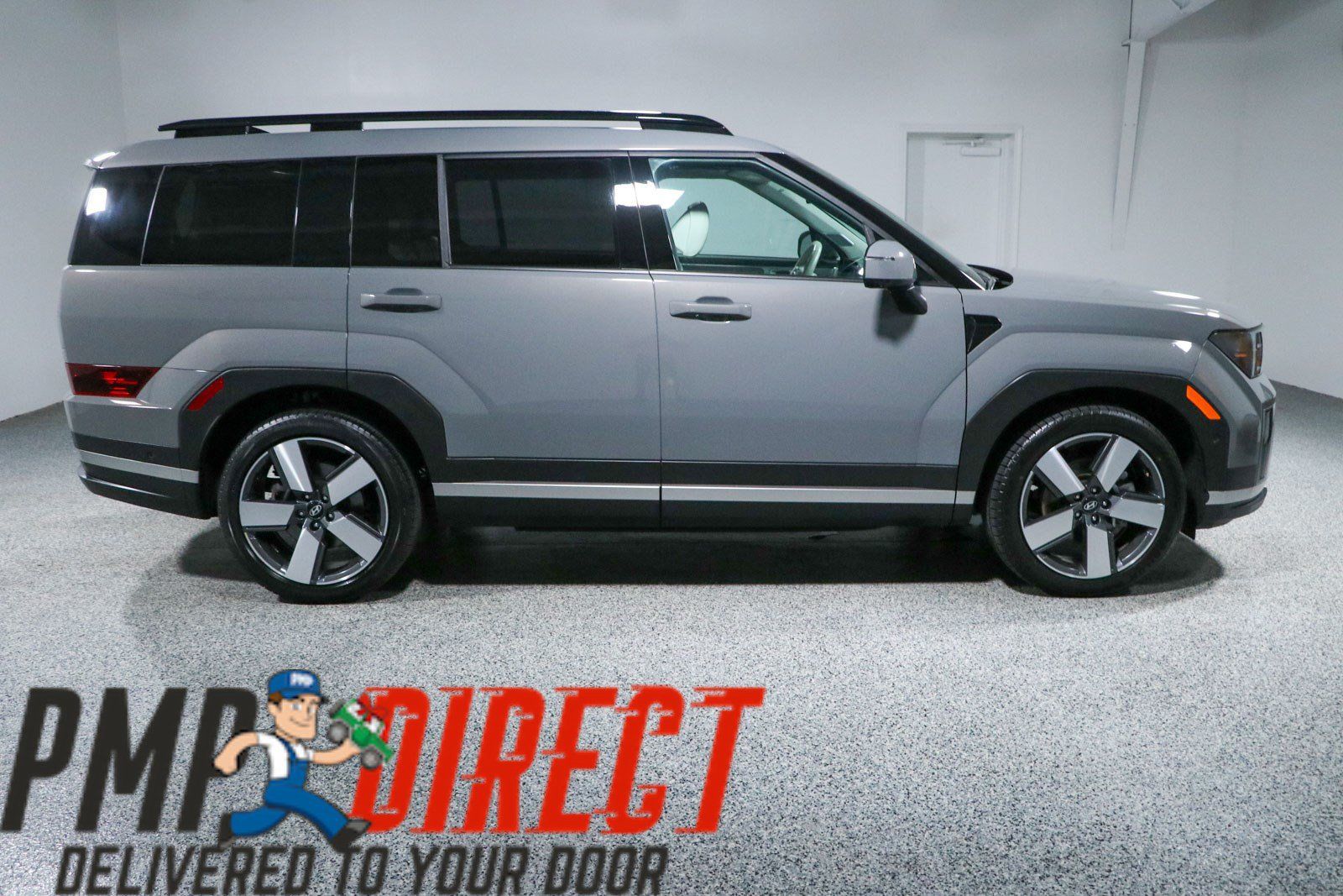 Used 2025 Hyundai Santa Fe Limited FWD image 6