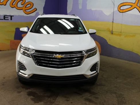 Used 2023 Chevrolet Equinox Premier AWD/4WD image 6