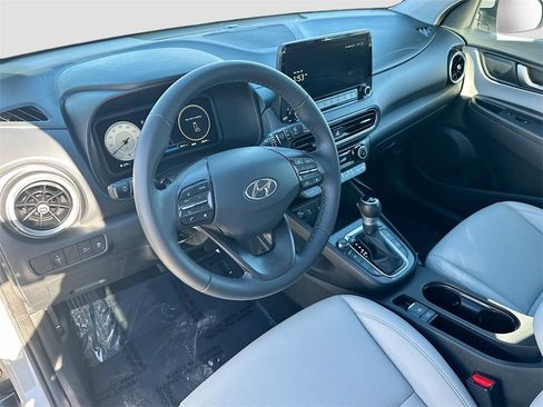 Used 2023 Hyundai Kona Limited image 9