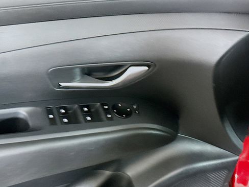 Used 2025 Hyundai Tucson SEL FWD image 15