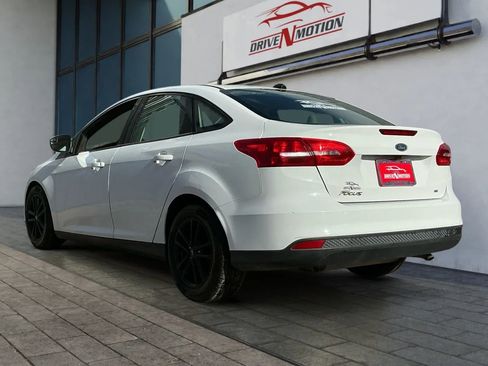 Used 2018 Ford Focus SE image 5