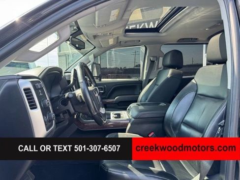 Used 2019 GMC Sierra 2500 SLT w/ Duramax Plus Package AWD/4WD image 9