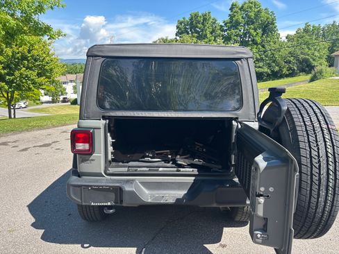Used 2021 Jeep Wrangler Unlimited Sport AWD/4WD image 5