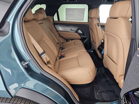 New 2026 Land Rover Range Rover Sport SE AWD/4WD image 12
