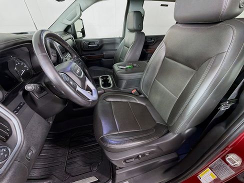 Used 2020 GMC Sierra 2500 SLT w/ Technology Package image 12
