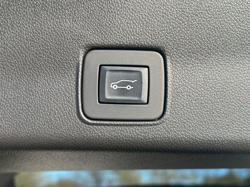 Certified 2023 Chevrolet TrailBlazer ACTIV w/ Sun and Liftgate Package image 8