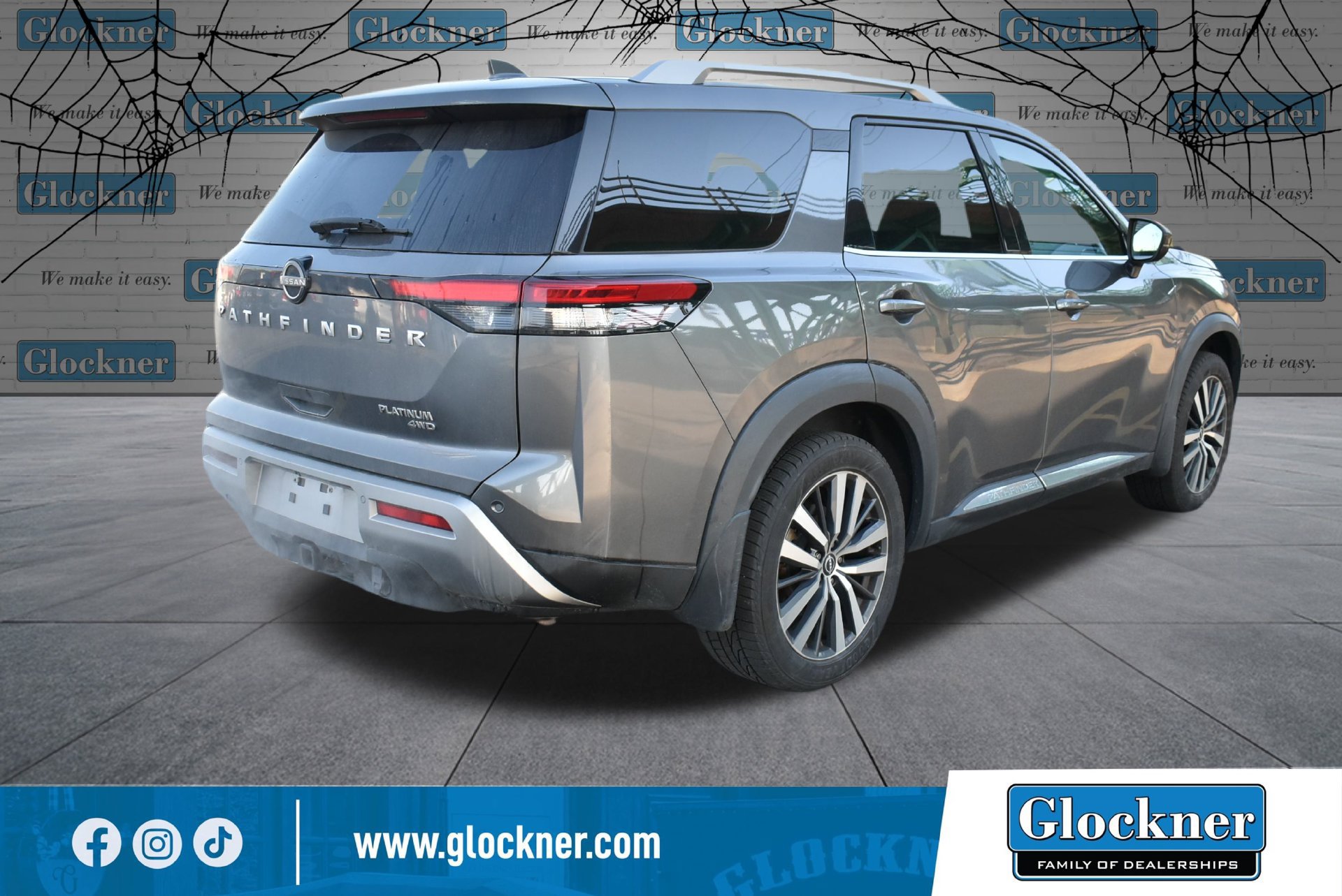 Used 2022 Nissan Pathfinder Platinum w/ Cargo Package AWD/4WD image 6