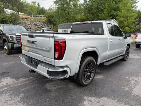 Used 2022 GMC Sierra 1500 Elevation w/ LPO, Elevation Black Package AWD/4WD image 5
