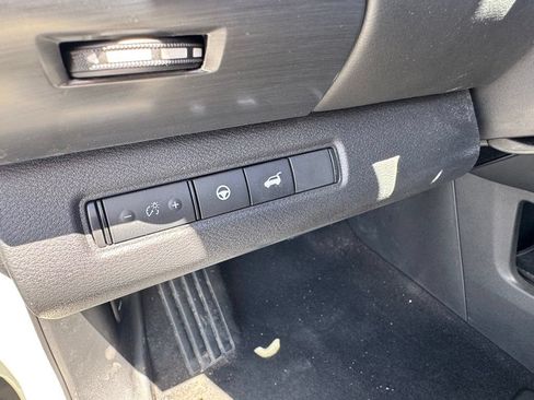 Used 2024 Nissan Pathfinder SL w/ Cargo Package AWD/4WD image 18