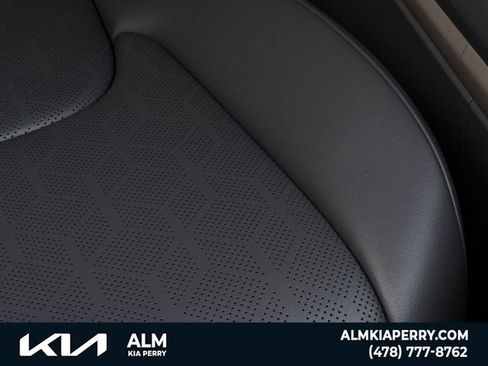 New 2026 Kia Carnival EX FWD image 24