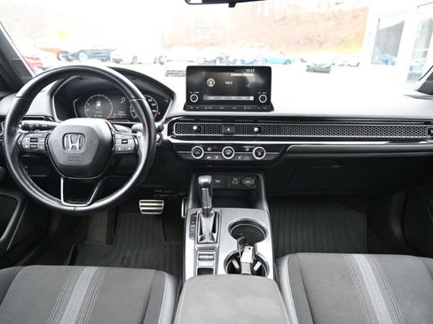 Used 2022 Honda Civic Sport image 2