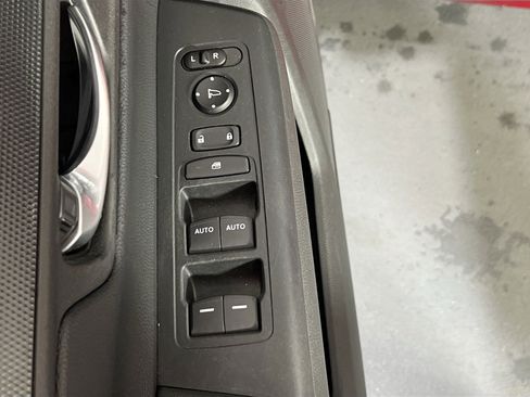 Used 2023 Honda CR-V EX image 17