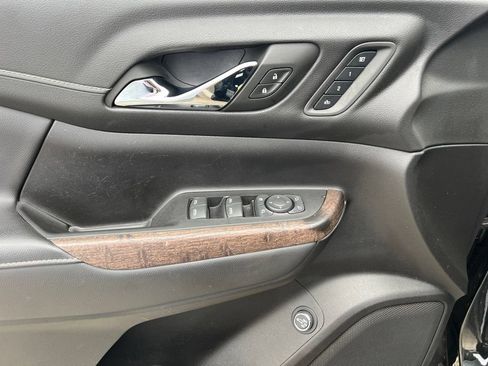 Used 2023 GMC Acadia Denali w/ Trailering Package AWD/4WD image 12