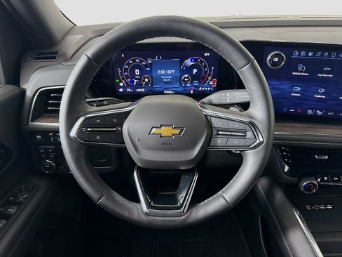 Used 2025 Chevrolet Tahoe Premier AWD/4WD image 11