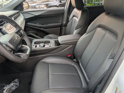 New 2026 Jeep Cherokee Limited image 11