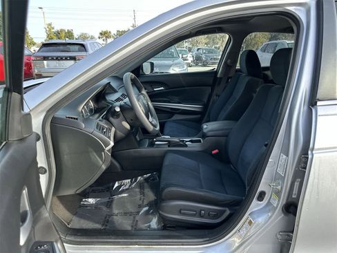 Used 2013 Honda Crosstour EX image 2