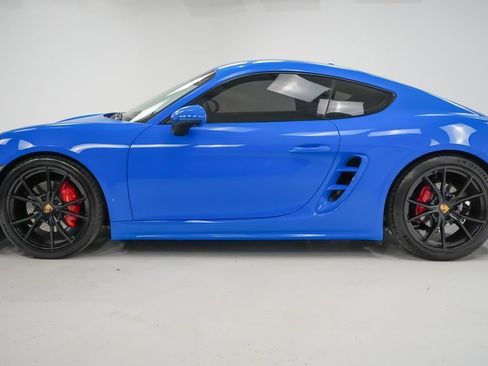 Used 2024 Porsche 718 Cayman S image 2