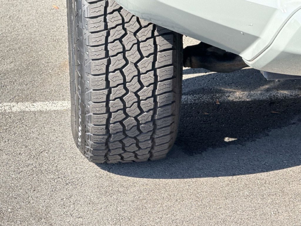 Used 2022 Toyota Tacoma TRD Sport AWD/4WD image 16