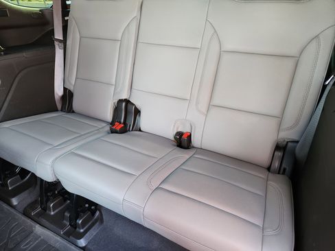 Used 2023 Chevrolet Tahoe Z71 w/ Luxury Package image 31