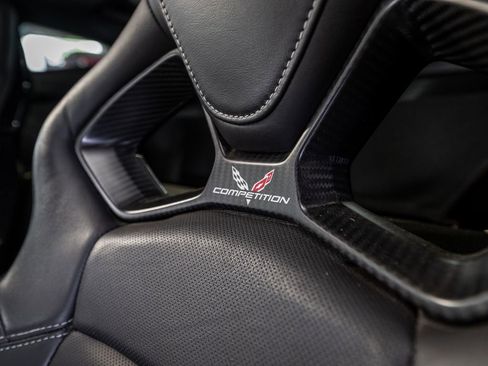 Used 2017 Chevrolet Corvette Z06 w/ Z07 Performance Package RWD image 12