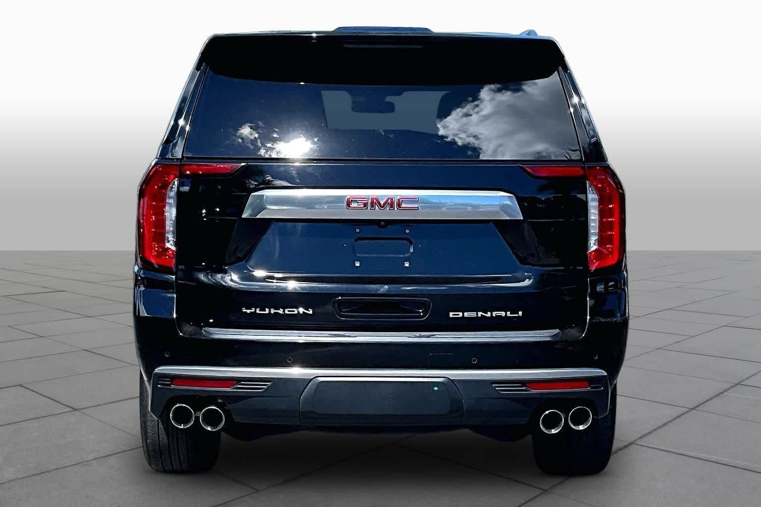 Used 2022 GMC Yukon Denali AWD/4WD image 9