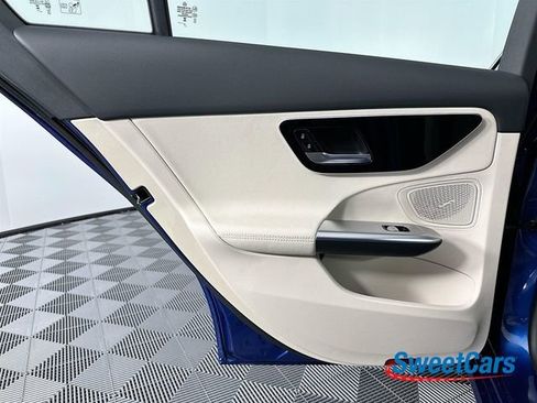 Used 2024 Mercedes-Benz C 300 4MATIC Sedan image 43