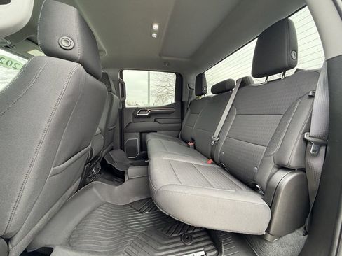 Used 2022 Chevrolet Silverado 1500 LT Trail Boss image 29