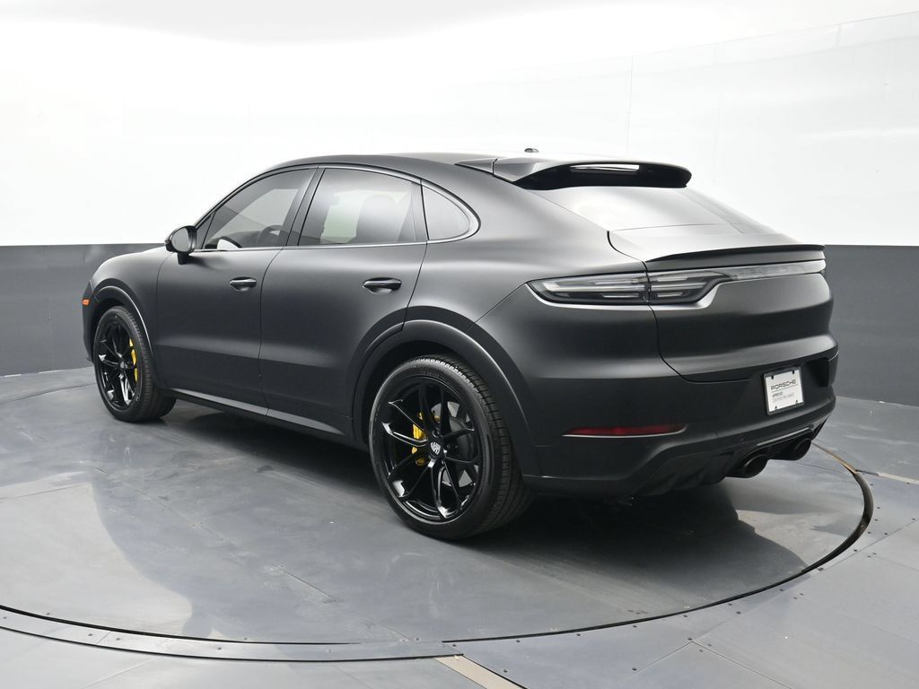 Certified 2022 Porsche Cayenne Turbo AWD/4WD image 3