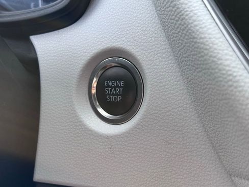 Used 2024 Toyota Corolla SE image 16