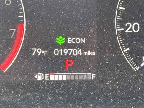 Used 2024 Honda HR-V EX-L image 11