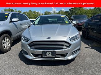 Used 2016 Ford Fusion SE FWD video 1