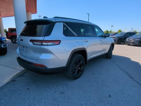 Certified 2021 Jeep Grand Cherokee L Laredo AWD/4WD image 31