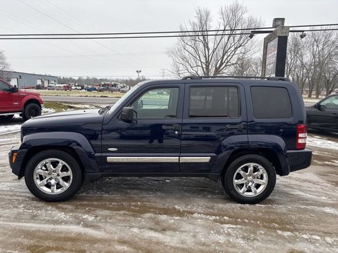 Used 2012 Jeep Liberty Sport image 1