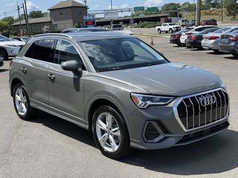 Used 2020 Audi Q3 2.0T Premium Plus w/ Premium Plus Package AWD/4WD image 2
