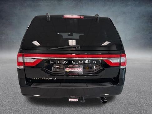 Used 2017 Lincoln Navigator L Reserve image 8